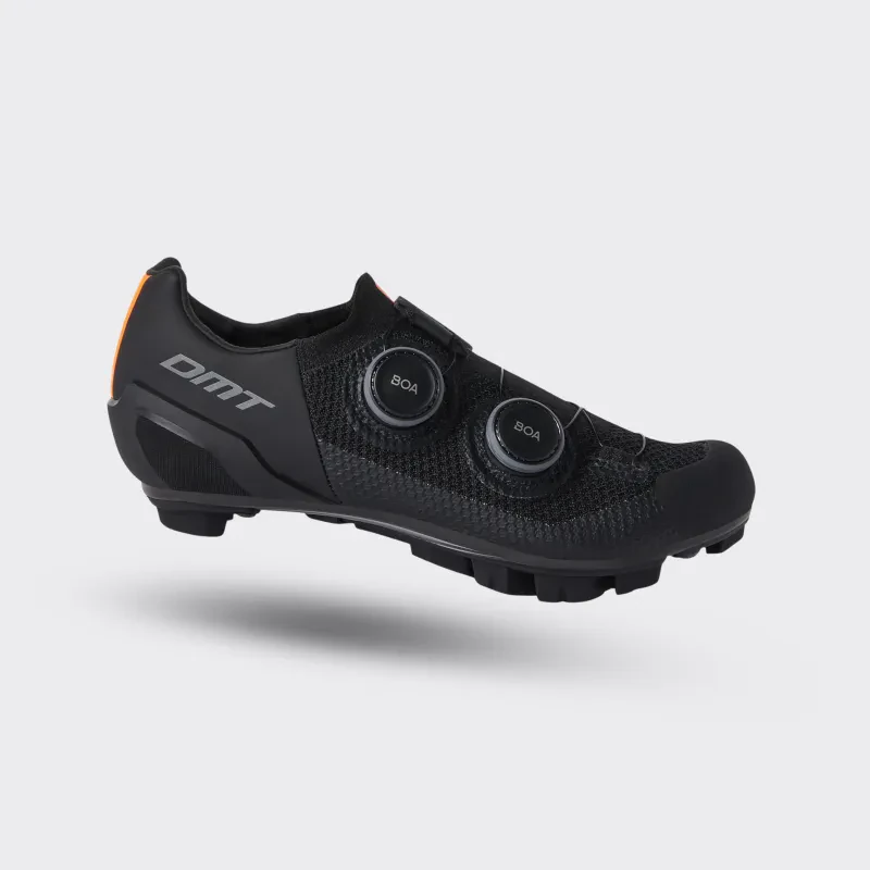 DMT MH10 MTB, svart
